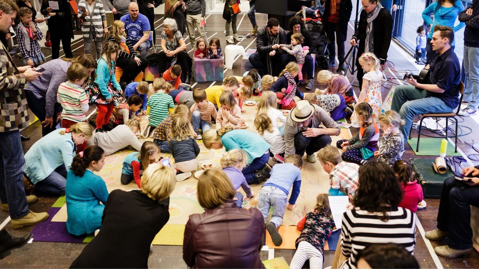 Peutercafé – Het Kleurenfeest